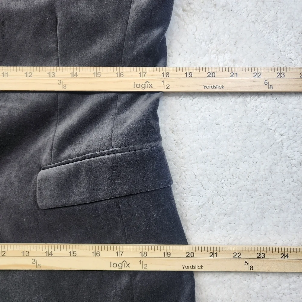 J. FerrarMen's Slim Fit Velvet Gray Two Button Blazer Size 38S